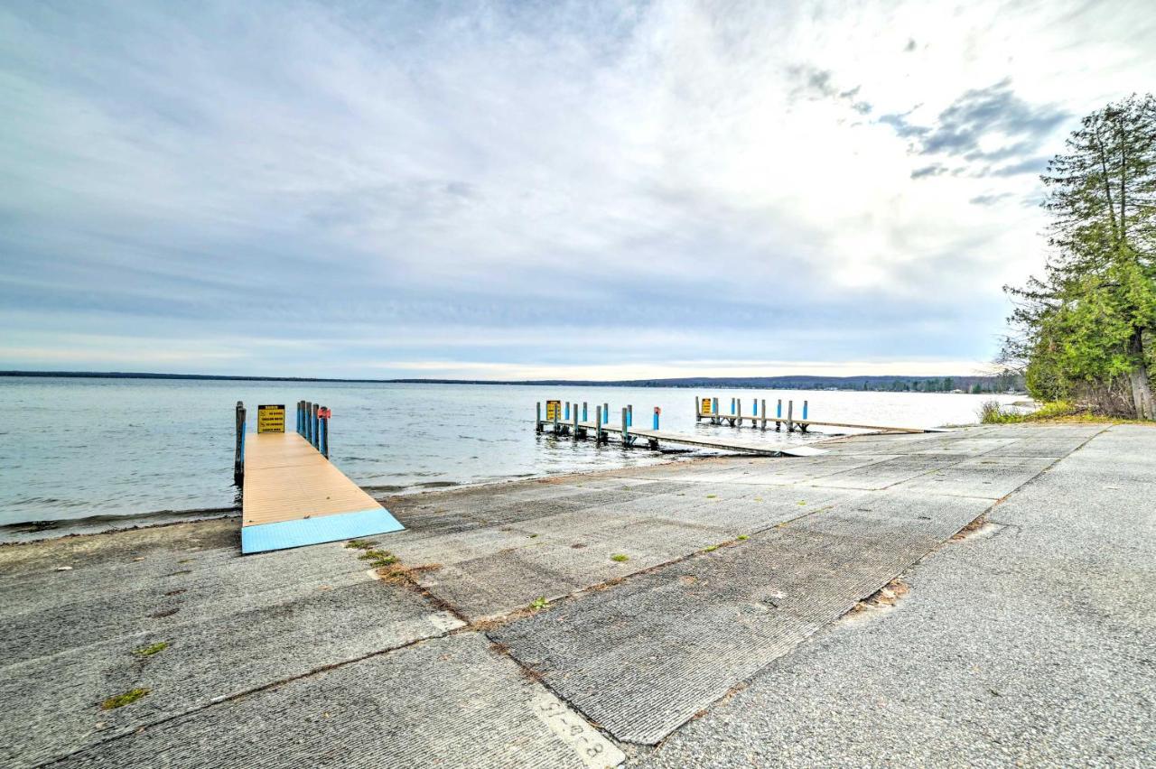 Higgins Lake Retreat - Hike, Swim, Relax! Roscommon Esterno foto